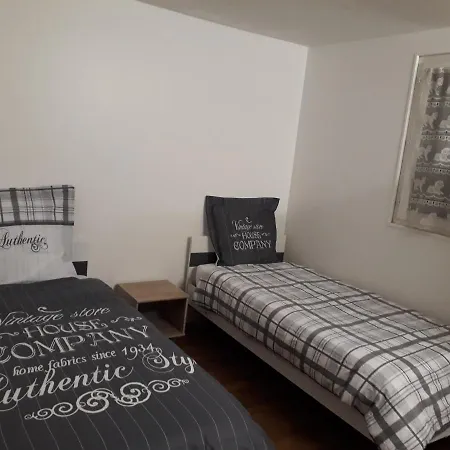Le Pierre Curie Homestay Pierrefitte-sur-Seine